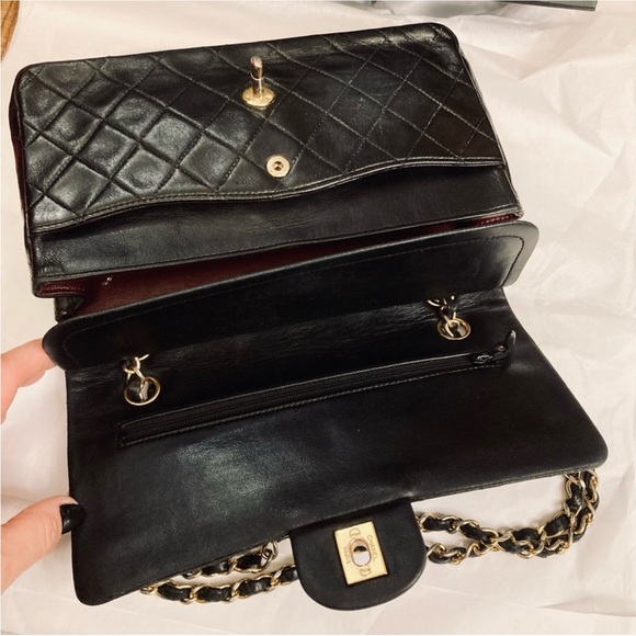 Chanel Vintage Classic Double Flap Lambskin Leather Shoulder Bag - Picture 8 of 16